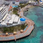 מלון Infinity By Yelken Aquapark&resorts קוסדסי