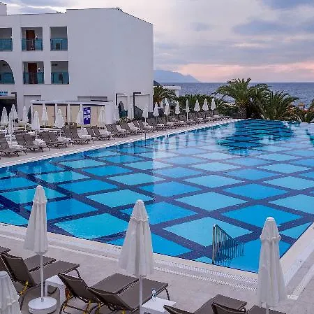 Infinity By Yelken Aquapark&resorts 5* 쿠사다시