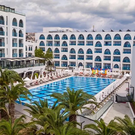 Infinity By Yelken Aquapark&resorts Hotel Kusadasi